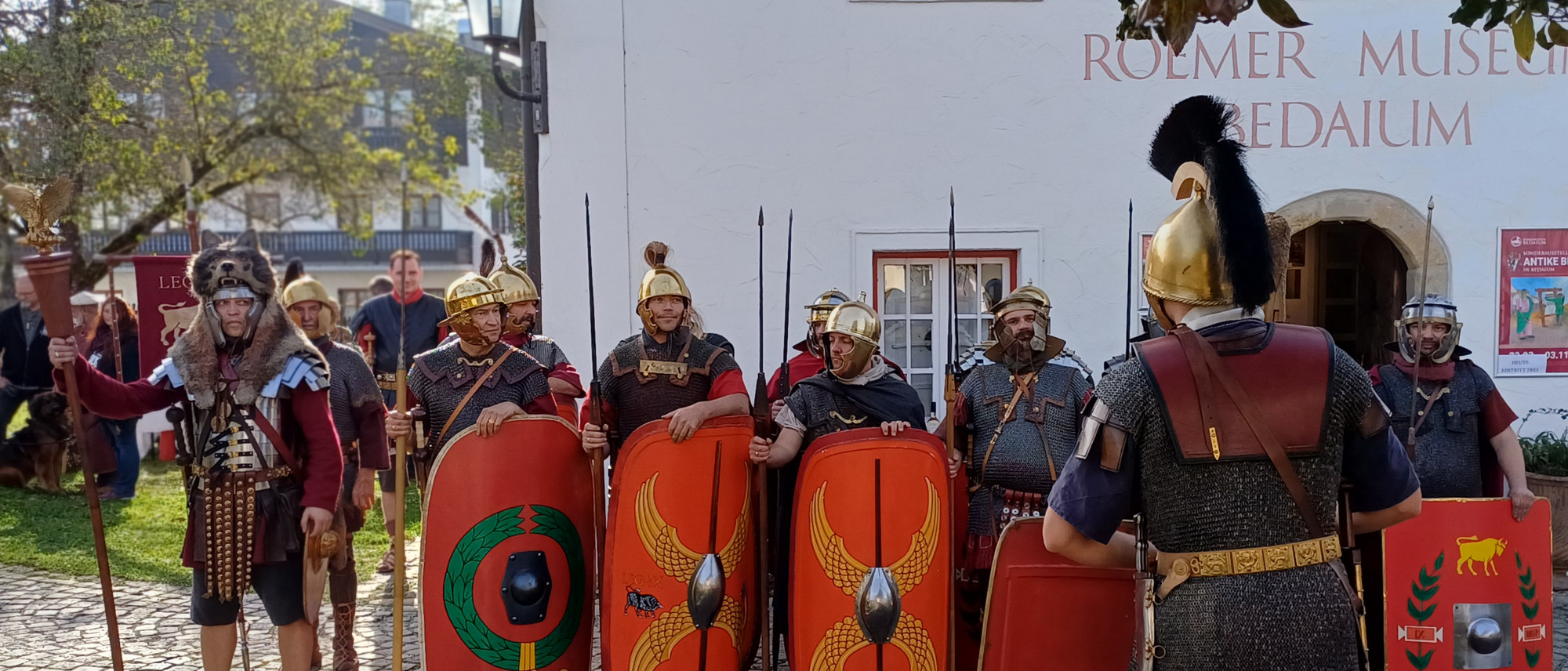 Legionäre vor dem Römermuseum Bedaium LEG IX HISPANA